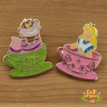 Pin 徽章 Tea Cups Pin Alice & Cheshire Cat 咖啡杯徽章愛麗絲與妙妙貓 Alice in Wonderland 愛麗絲夢遊仙境